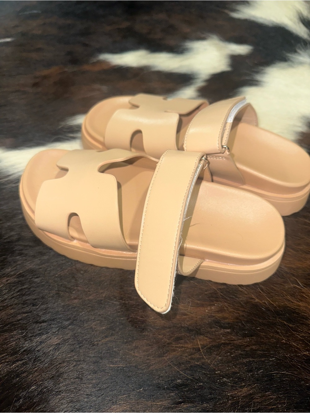 Amazon Nude Tan Slide Sandals